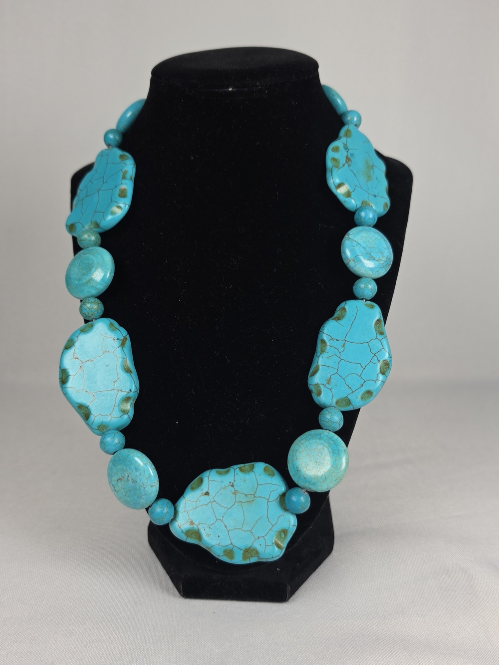 Handmade Chunky Turquoise Magnesite Statement Necklace Natural Stone 150g NEW